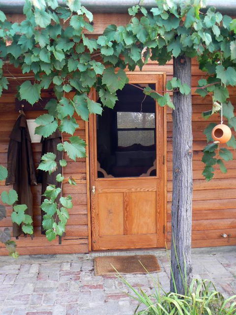 Candlebark Retreat - Accommodation QLD 4