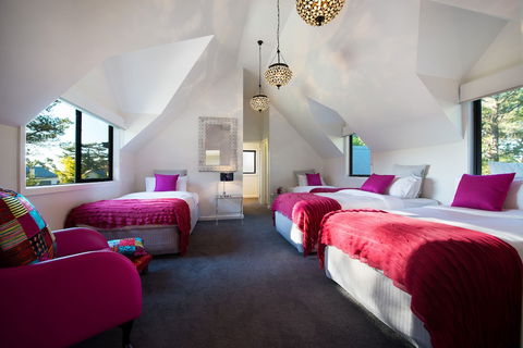 Artemis Retreat - Accommodation QLD 4