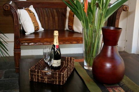 Jambala Beach House - Accommodation QLD 3