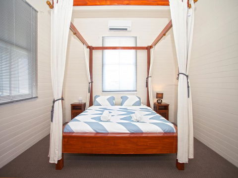 CBD Holiday Home - Accommodation QLD 1