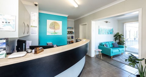 Riviera On Ruthven Motel - Accommodation QLD 1
