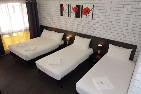 Jackaroo Apartments - Accommodation QLD 5