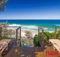 20 Arakoon Crescent - Accommodation QLD