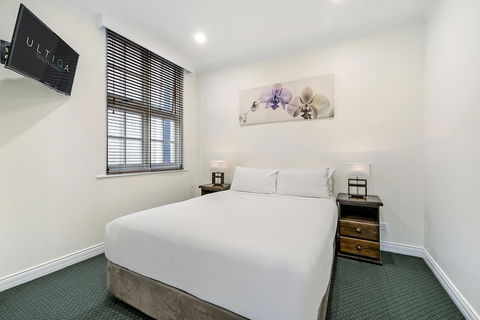 ULTIQA Rothbury Hotel - Accommodation QLD 2