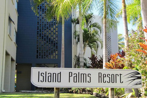 Island Palms Resort - Accommodation QLD 2