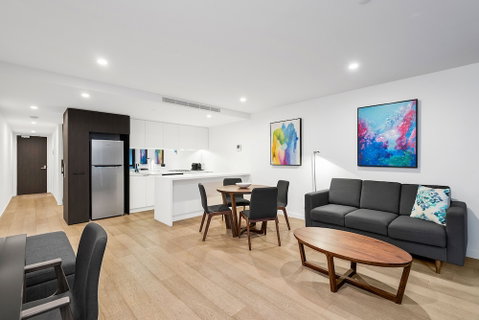 District South Yarra - Accommodation QLD 6