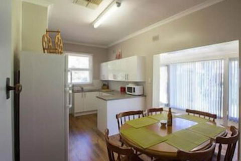 Wilkadene Cottage - Accommodation QLD 4