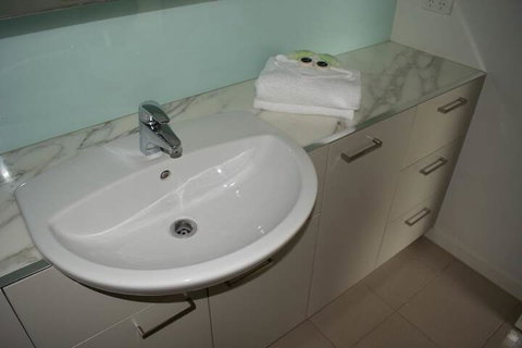 Harbour Escape Apartments - Accommodation QLD 7