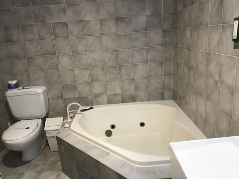 Tea Gardens Motel - Accommodation QLD 6