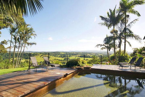 Suzanne S Hideaway - Accommodation QLD 7