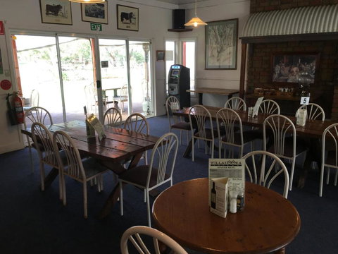 Willalooka Tavern - Accommodation QLD 4