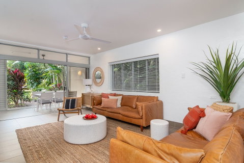 Seascape Holidays - Club Tropical Apts - Accommodation QLD 0