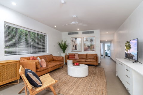 Seascape Holidays - Club Tropical Apts - Accommodation QLD 5