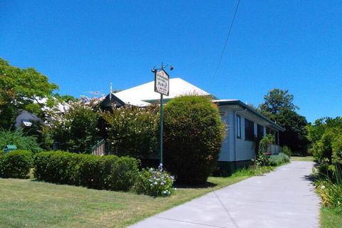 Pitstop Lodge Guesthouse B & B - Accommodation QLD 3