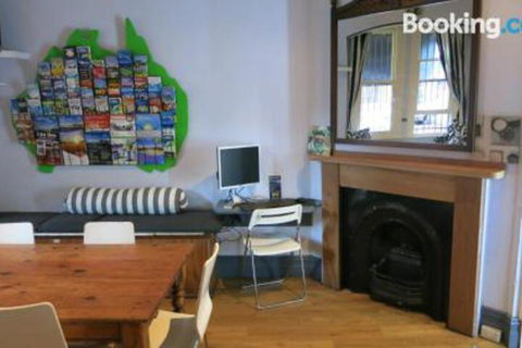 Kanga House Backpackers - Accommodation QLD 5