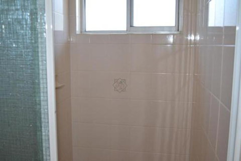 Sundial Holiday Units - Accommodation QLD 6