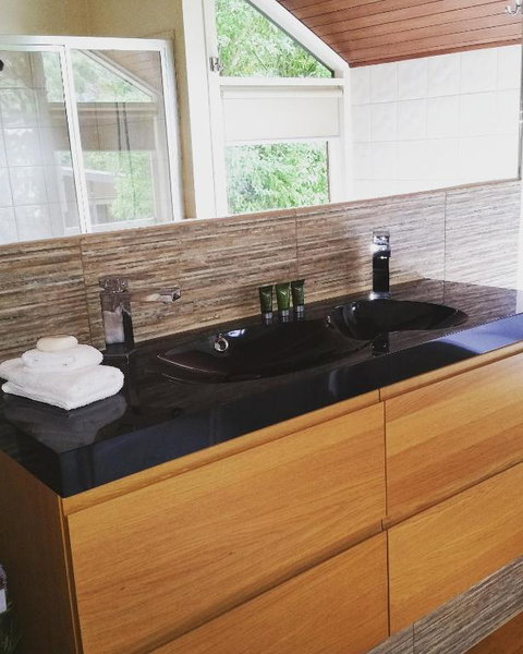 Romantic Treehouse Getaway - Accommodation QLD 4