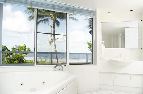 Ulysses 1 - Accommodation QLD 4