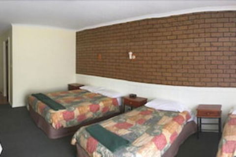 Cardigan Lodge Motel - Accommodation QLD 4