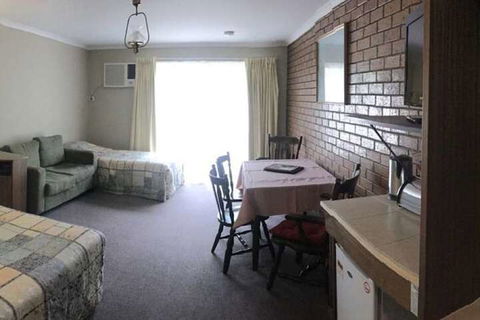 Cardigan Lodge Motel - Accommodation QLD 5