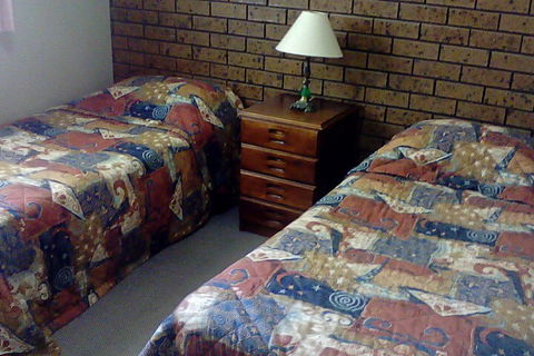 Cardigan Lodge Motel - Accommodation QLD 2