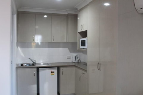 Alexander Motel - Accommodation QLD 5