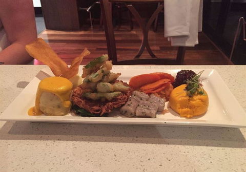 Rang Mahal Indian Restaurant - Accommodation QLD 2