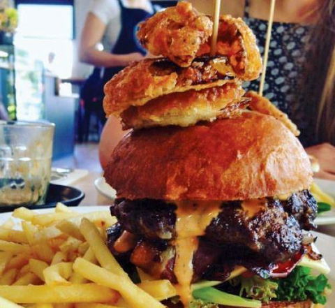 The Union Bar - Accommodation QLD 10