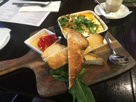 Raffael's Cafe Bar & Grill - Accommodation QLD 0