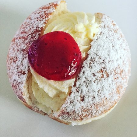 Daniel's Donuts - Accommodation QLD 0