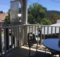 Dumu Balcony Cafe - Accommodation QLD