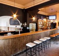 The Bridge Hotel - Accommodation QLD