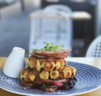 Explorers Restaurant - Accommodation QLD