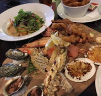 Inlet Hotel - Accommodation QLD