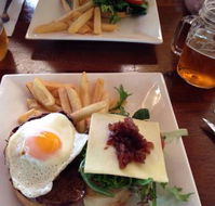 Glenrowan Hotel - Accommodation QLD