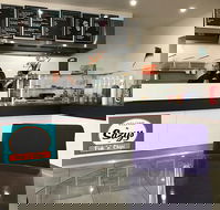 Sazys Fish  Chips - Accommodation QLD
