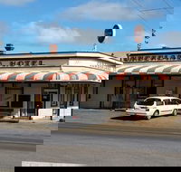 Cumberland Hotel - Accommodation QLD