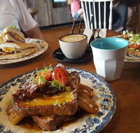 Early bird cafe and kitchen - Accommodation QLD