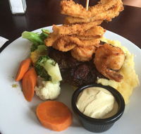 The Intersection Tavern - Accommodation QLD