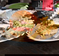 Rise  Grind - Accommodation QLD