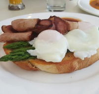 Hughzies Lakeside Brasserie - Accommodation QLD