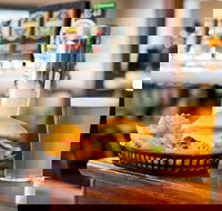 Finnians Irish Tavern - Accommodation QLD