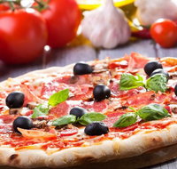 Golden Crust Pizza - Accommodation QLD
