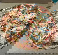 Bay Pizza - Accommodation QLD