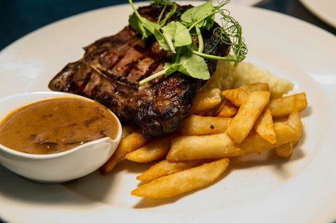 Bistro On Blackwall At Easts Woy Woy Leagues Club - Accommodation QLD 0