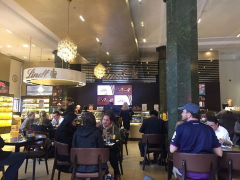 Lindt Chocolate Cafe - Accommodation QLD 0