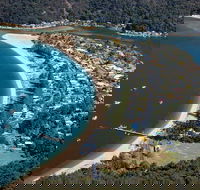 Patonga Beach Hotel Restaurant - Accommodation QLD