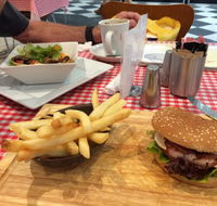 D'Cafe Richmond - Accommodation QLD