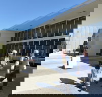 Lone Pine Cafe - Accommodation QLD