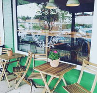 The Courtyard Coffee Shop - Accommodation QLD